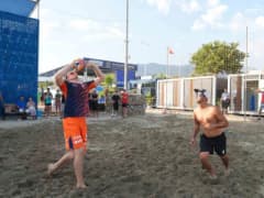 Alanya plaj voleybolu tesislerinde antrenman yapan Stefan Boermans ve Katja Stam