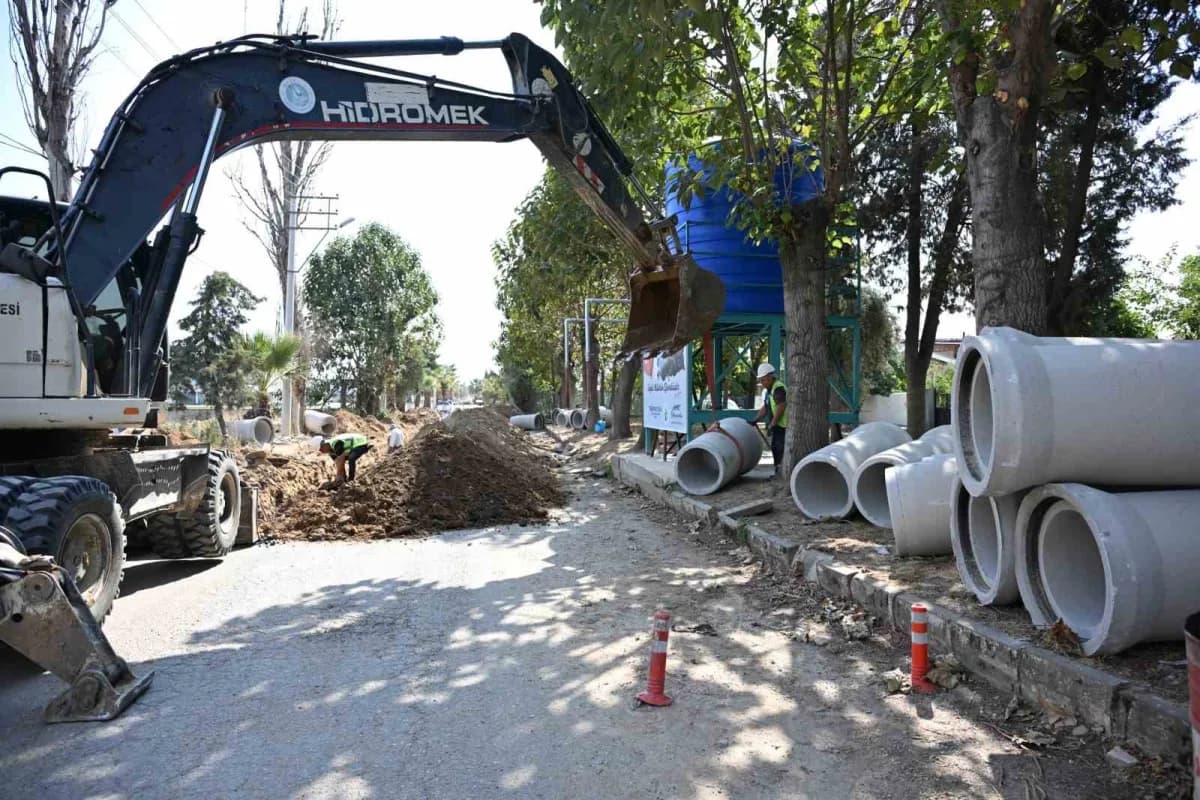 Manisa Alaşehir Baklacı Mahallesi’nde inşa edilen 1.2 kilometrelik kolektör hattı çalışması