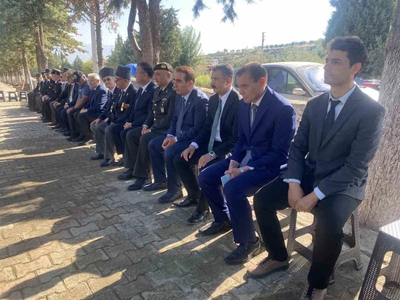 Manisa'nın Alaşehir ilçesinde 19 Eylül Gaziler Günü düzenlenen törenle Kutlandı.
