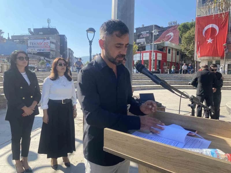 Manisa'nın Alaşehir ilçesinde 19 Eylül Gaziler Günü düzenlenen törenle Kutlandı.
