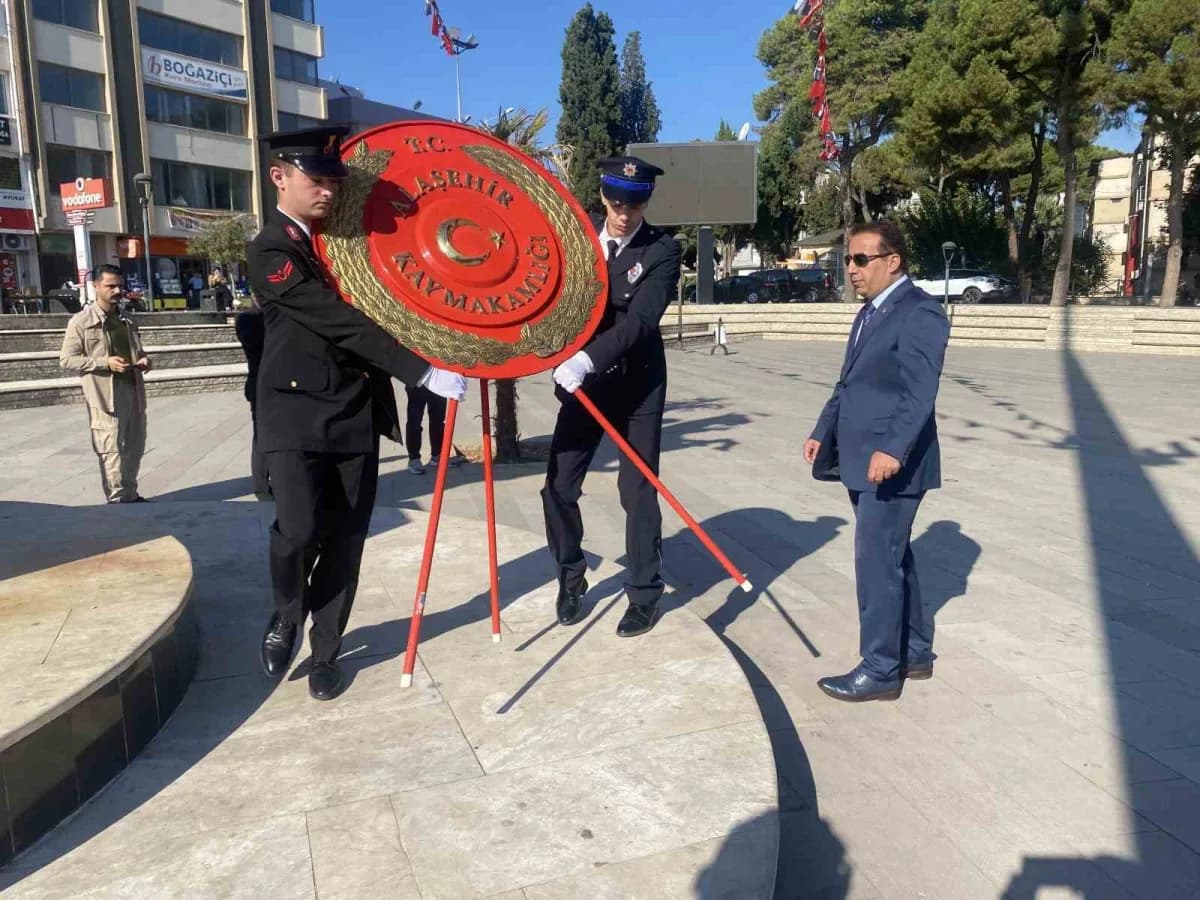 Manisa'nın Alaşehir ilçesinde 19 Eylül Gaziler Günü düzenlenen törenle Kutlandı.