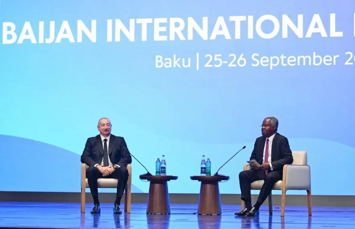 Azerbaycan Cumhurbaşkanı İlham Aliyev, Azerbaycan’ın başkenti Bakü’de gerçekleştirilen 2. Uluslararası Yatırım Forumu’na