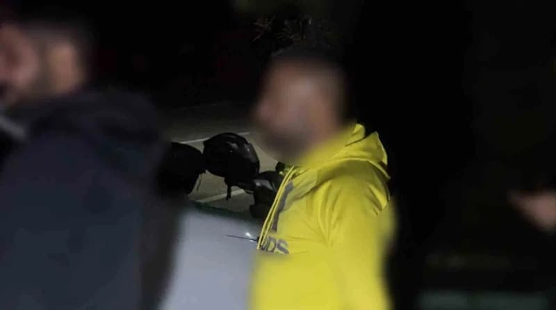 Bursa’da polisin ‘dur’ ihtarına uymayarak kaçan ve trafikte makas atarak ilerleyen sürücü, polis ekiplerin sıkı takibi s