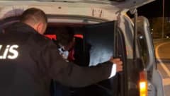 Kayseri'de polis ekiplerinin dur ihtarına uymayan alkollü sürücünün kaçış anları
