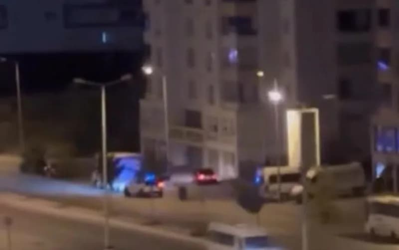 Kayseri’de polis ekiplerinin ‘dur’ ihtarına uymayan sürücü uzun süren kovalamaca sonucu yakalandı. Yapılan kontrollerde,