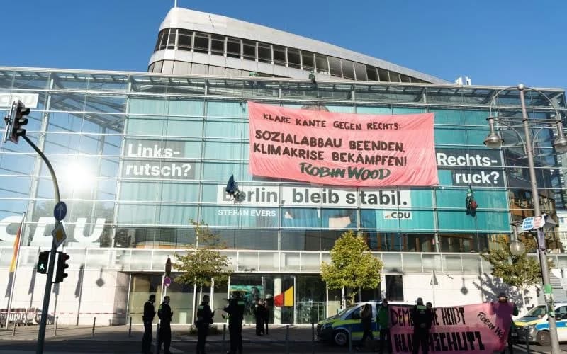 Almanya’da iklim aktivistleri, Başbakan Friedrich Merz’in Genel başkanlığını yaptığı Hristiyan Demokrat Birlik Partisi’n