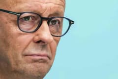 Almanya Başbakanı Friedrich Merz basın toplantısında konuşuyor