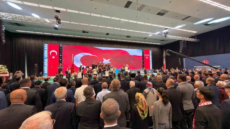 Milliyetçi Hareket Partisi'nin (MHP) Ankara 15. Olağan İl Kongresi'nde yapılan seçimde 643 delegenin tamamının oyunu ala