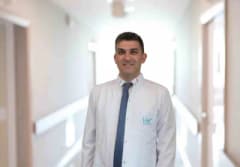 Alzheimer hastalığı ve unutkanlık hakkında bilgilendirme yapan nöroloji uzmanı Metin Dedei