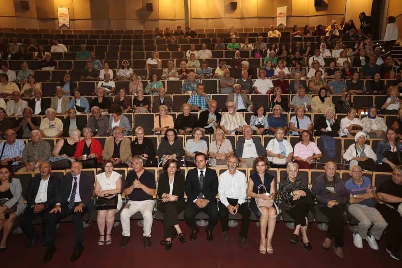 Nilüfer Belediyesi, 21 Eylül Dünya Alzheimer Günü kapsamında düzenlediği seminerle hastalığın tıbbi sürecini, Psikolojik