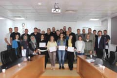 Amasya'da sağlık çalışanlarına yönelik etkili iletişim eğitimi sırasında eğitim alan hastane personeli