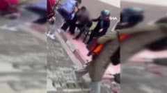 Ankara Etimesgut'ta ilkokul bahçesinde boşanma aşamasındaki eş tarafından bıçaklanan kadın