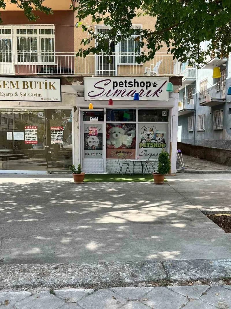 Ankara’nın Keçiören ilçesinde, bir şahısın evinde 169 litre kaçak alkol yakalandı.