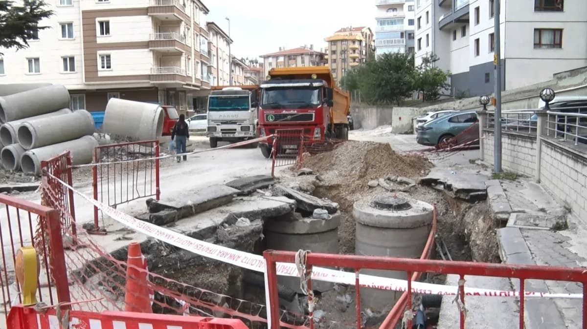 Ankara Keçiören Basınevleri Mahallesi Selçuklu Caddesi'nde altyapı çalışmaları nedeniyle oluşan çamur ve tozlu cadde gör