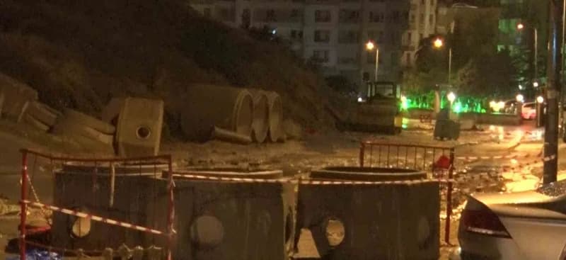 Ankara’da gece saatlerinde başlayan sağanak yağış kent merkezinde etkili oldu. Keçiören ilçesinde kanalizasyon taşması s
