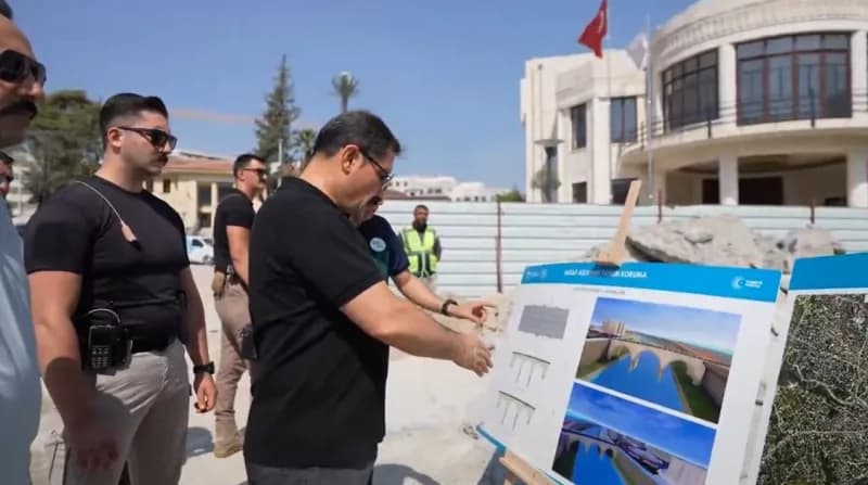 Hatay Valisi Mustafa Masatlı, Asi Nehri Islah Çalışmaları kapsamında yapımı devam eden Ata Köprüsü’nde incelemelerde bul