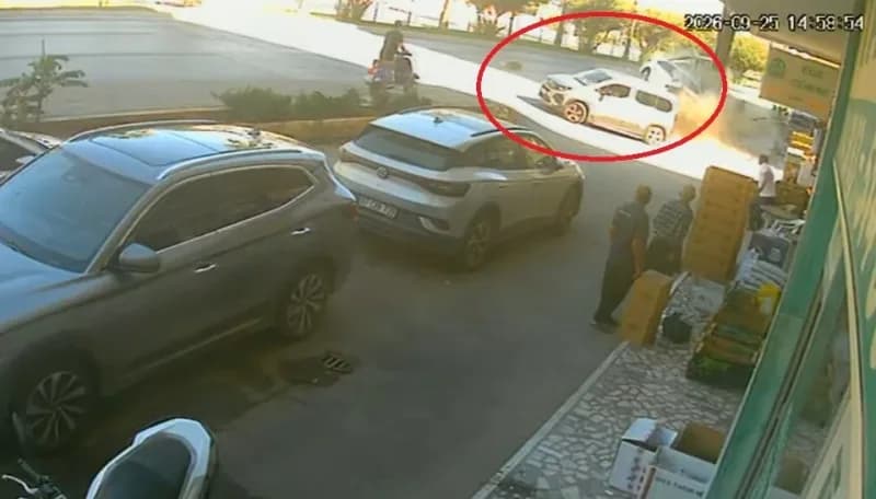 Kaza anı güvenlik kamerasına saniye saniye yansıdı.