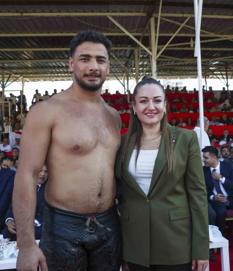 Yusuf İslam Taş-Büşra Özdemir