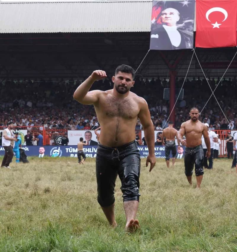 Erkan Taş-güreşci