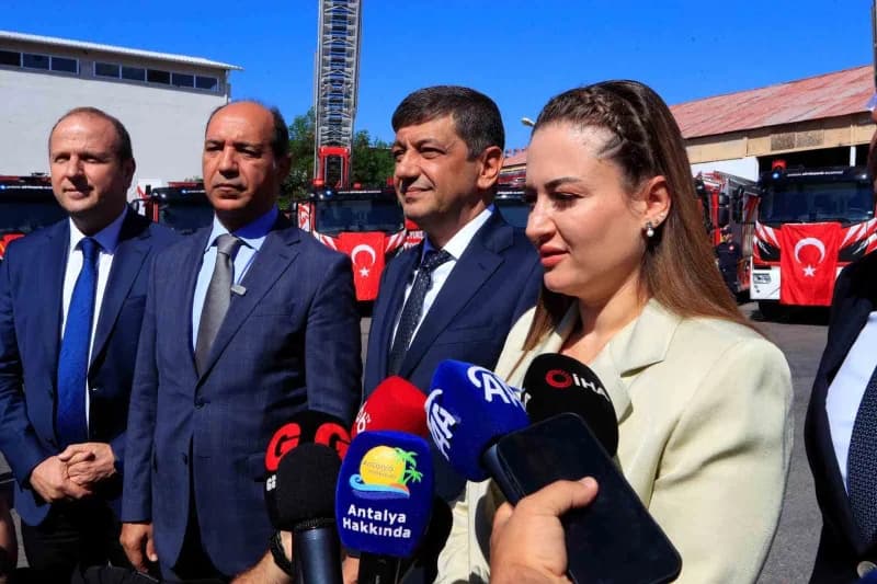 Antalya Büyükşehir Belediyesi İtfaiye Daire Başkanlığı bünyesine dahil edilen 14 milyon euro değerindeki 24 adet aracın