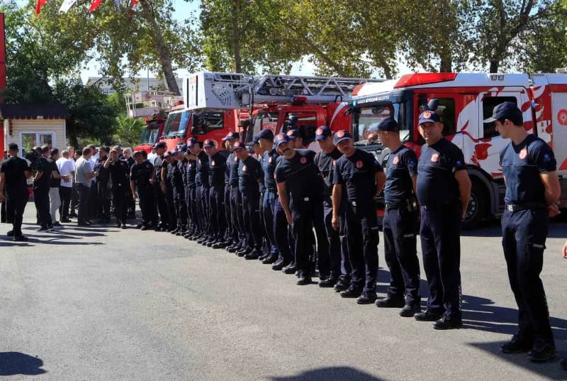 6 adet 42 metrelik, 3 adet 28 metrelik merdivenli aracın yanı sıra 15 adet çok maksatlı aracın tanıtımı için Gülveren Ma