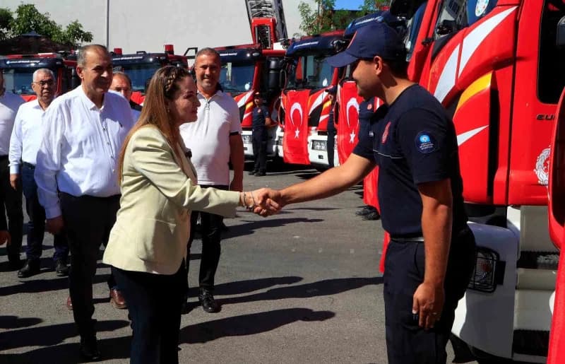 Antalya Büyükşehir Belediyesi İtfaiye Daire Başkanlığı bünyesine dahil edilen 14 milyon euro değerindeki 24 adet aracın