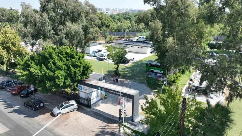 Antalya Büyükşehir Belediyesi'nin yerli ve yabancı Karavan tatilcilerinin daha güvenli ve konforlu bir alanda konaklayab