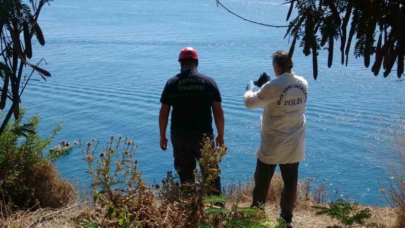 Sabah saatlerinde tekrar bölgeye gelen yakınları falezlerin dip noktasında kayalıklarda bir kişinin hareketsiz yattığını