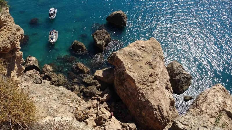 Antalya’da 2 gündür kayıp olarak aranan kadının cansız bedeni yakınları tarafından evden çıkışından itibaren gidiş istik