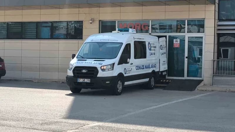 Efe İsen'in cansız bedeni buradaki işlemlerinin ardından ailesi ve yakınları tarafından teslim alındı.