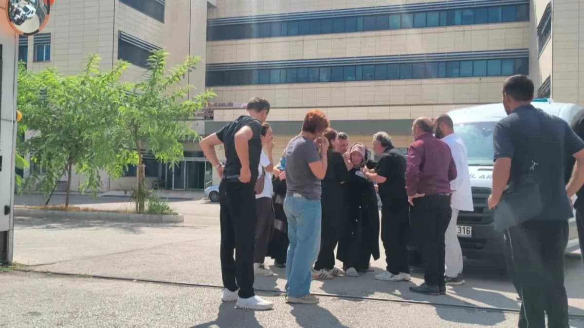 Gözü yaşlı anne yakınları tarafından güçlükle sakinleştirildi