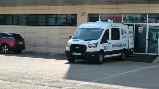 Antalya Konyaaltı Sahili'nde kürek sörfü yaparken denize düşen genç ve acılı anne
