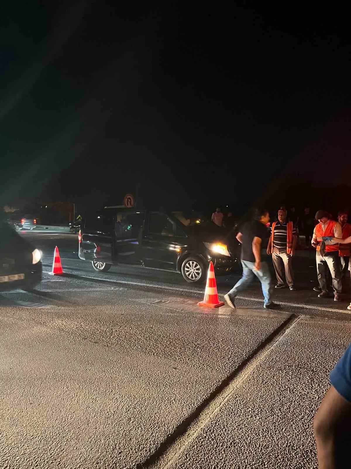 Antalya’nın Manavgat ilçesinde d-400 karayolu’nda otomobil ile motosikletin çarpışması sonucu meydana gelen kazada, moto