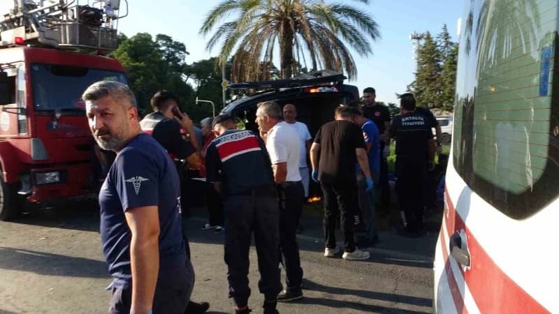 Kazada, Egemen c., otomobil sürücüsü Erdal a., tur minibüsü şoförü Mehmet f. Ö., minibüste yer alan turistlerden Jirina