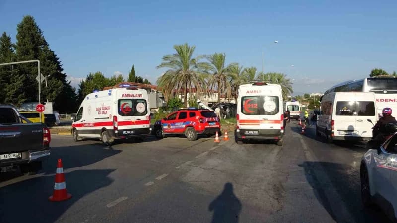 112 Acil Çağrı Merkezine gelen ihbarın ardından olay yerine Antalya Büyükşehir Belediyesi İtfaiyesi Manavgat Birimine ba