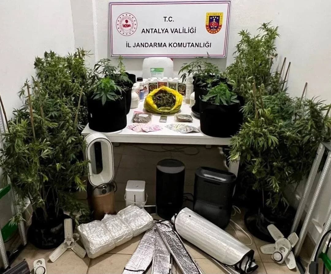 Ele geçirilenler