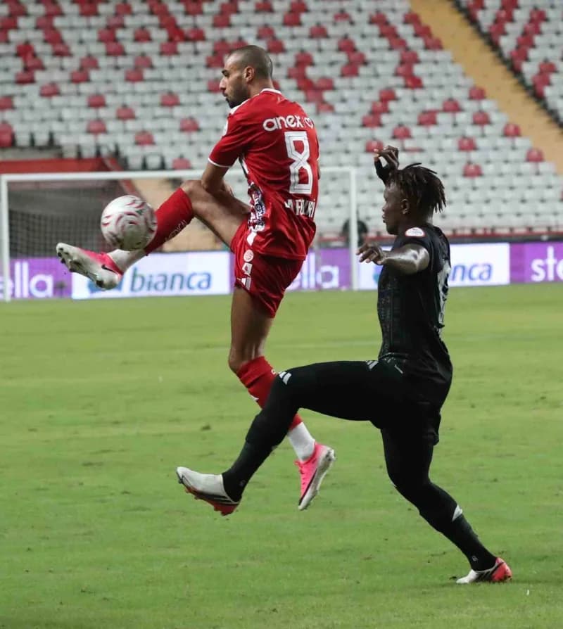 Trendyol 1. Lig'in 8. Haftasında Antalyaspor, sahasında Vanspor FK'yi 3-0 mağlup etti.