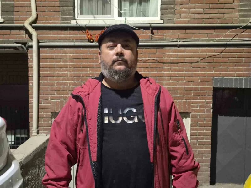 Olayla ilgili konuşan Semih Köse, "Daha öncesinde apartmanı kundaklamaya kalkmıştı. Kapıyı tekmeledi, kapı kırılsa içeri