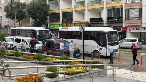 Çorum merkezli araç dolandırıcılığı operasyonunda polis ekipleri şüphelileri gözaltına aldı