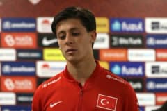 Arda Güler, A Milli Futbol Takımı formasıyla maç sonrası açıklama yapıyor