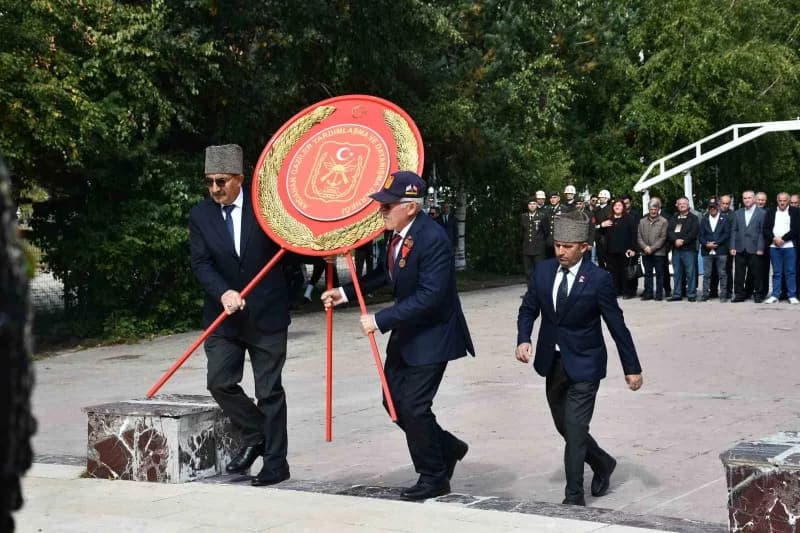 Ardahan'da 19 Eylül Gaziler Günü törenle kutlandı. (Karip cankan - olgun yıldız/Ardahan-iha)