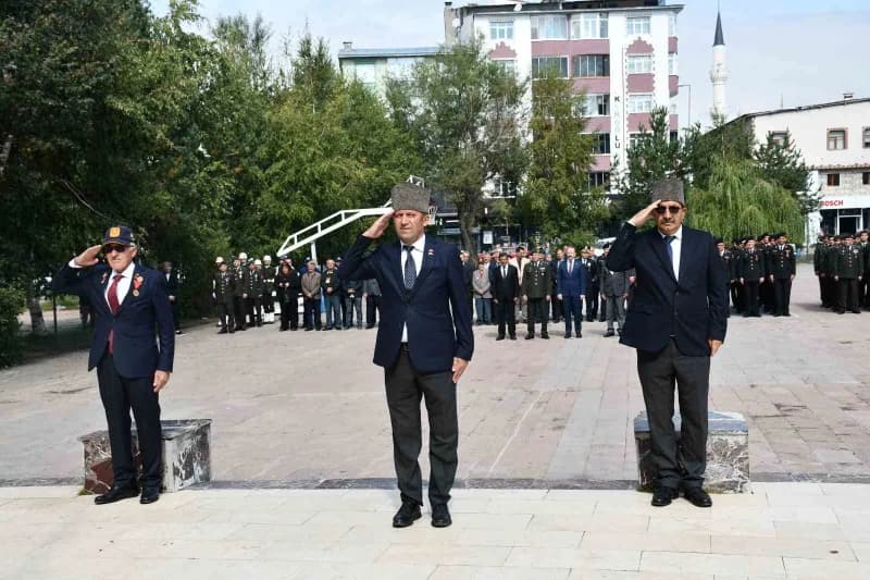 Ardahan'da 19 Eylül Gaziler Günü törenle kutlandı. (Karip cankan - olgun yıldız/Ardahan-iha)