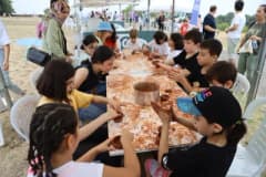 Bursa Aktopraklık Höyük Arkeopark'ta düzenlenen Arkeofest 2026 etkinliğinden arkeoloji atölyeleri ve ziyaretçiler