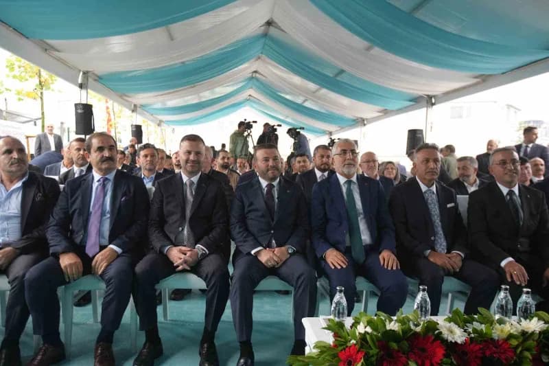Mehmet Yusuf Aydın Camii, Çalışma ve Sosyal Güvenlik Bakanı Vedat Işıkhan’ın katıldığı törenle ibadete açıldı.