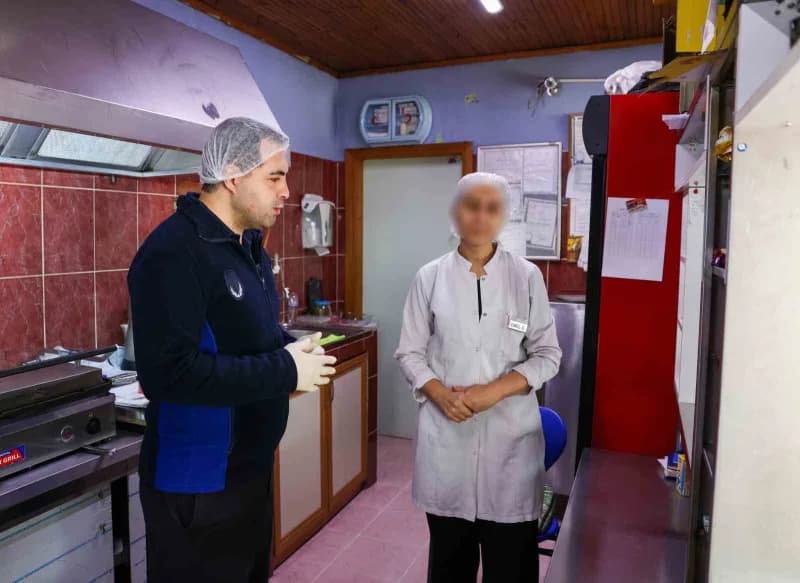 Arnavutköy Belediyesi, Öğrencilerin sağlıklı ve güvenli gıdaya ulaşması amacıyla okul kantinlerine yönelik denetimlerini