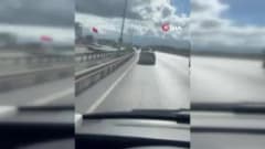 Arnavutköy-Sultangazi yolunda sirenleri açık ambulansın trafikte ilerlerken önündeki otomobilin yol vermemesi