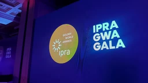 Arnavutköy Belediyesi Yeni Medya Akademi projesinin IPRA Golden World Awards 2026 ödül töreninden görüntü