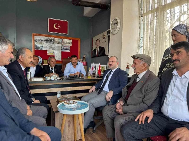 Arpaçay’da Kaymakam Güvenç ve Başkan Elma’dan muhtarlara ziyaret(KARS-iha)