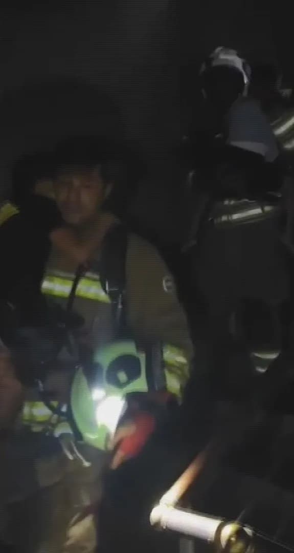 Hatay’ın Arsuz ilçesinde bir evde çıkan yangında, 2’si çocuk 4 kişi dumandan etkilenerek hastaneye kaldırıldı.