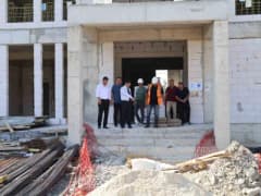 Arsuz’da Çetillik ve Gözcüler mahallelerinde yapımı devam eden 4 derslikli anaokullarının inşaat alanı